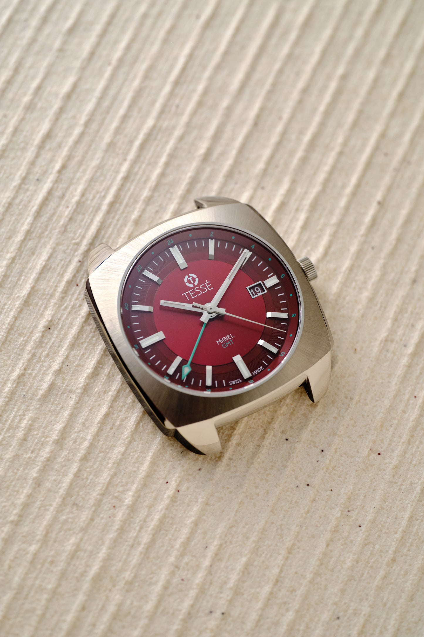 Michel GMT - Crimson drive