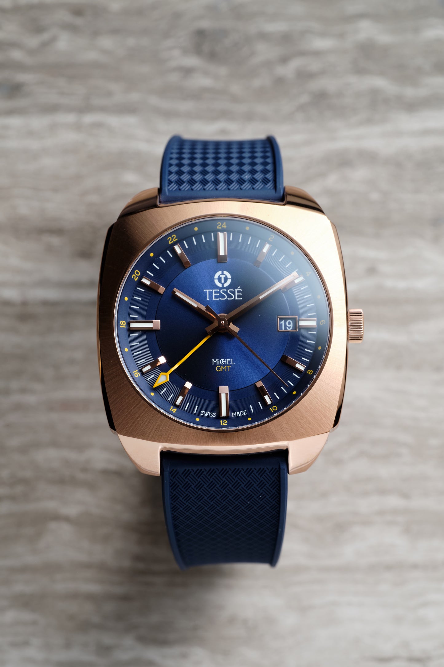 Michel GMT - Orangina Rose