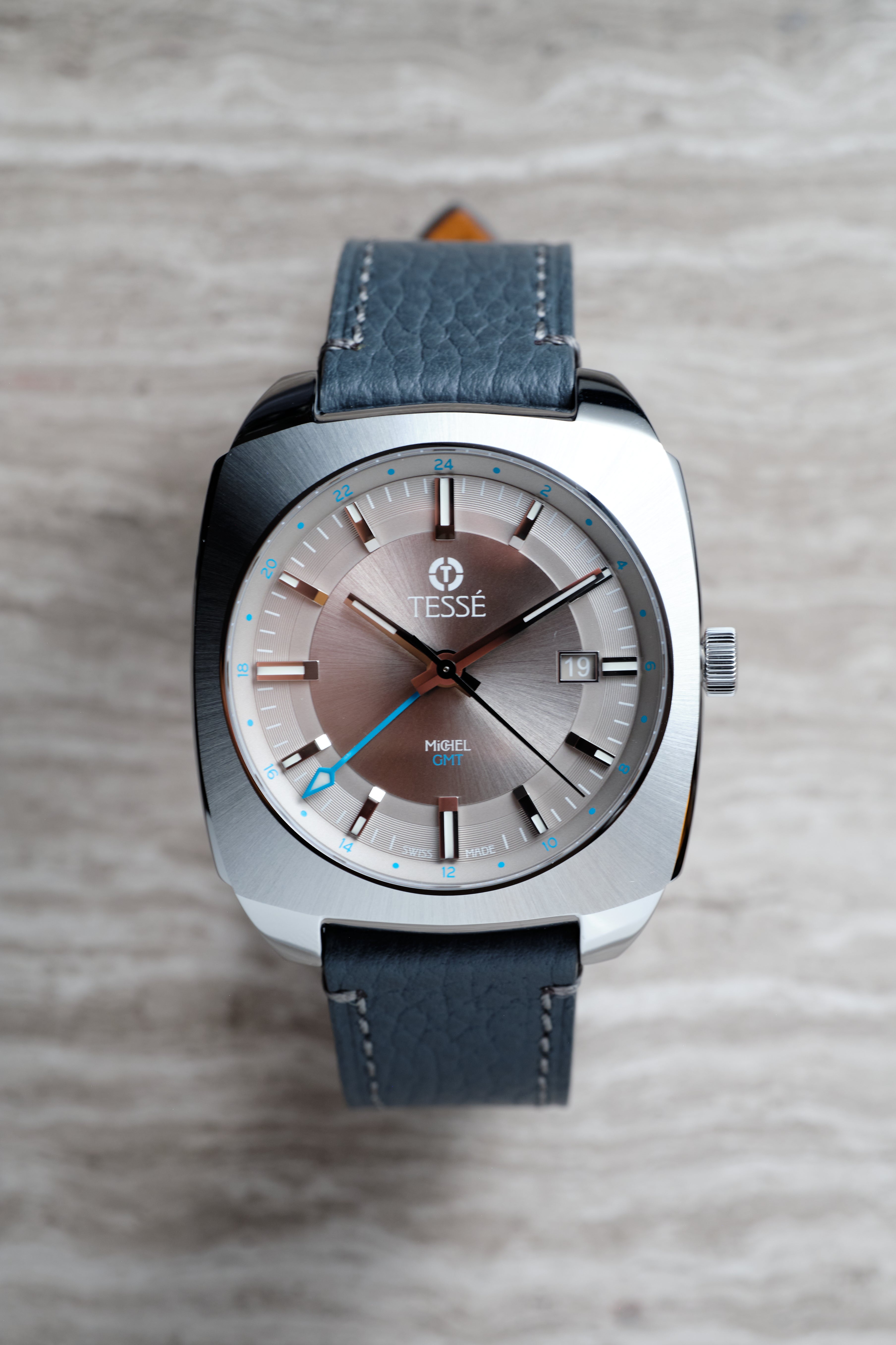 メルルです。 Michel GMT - Azure Signal – Tessé Watches