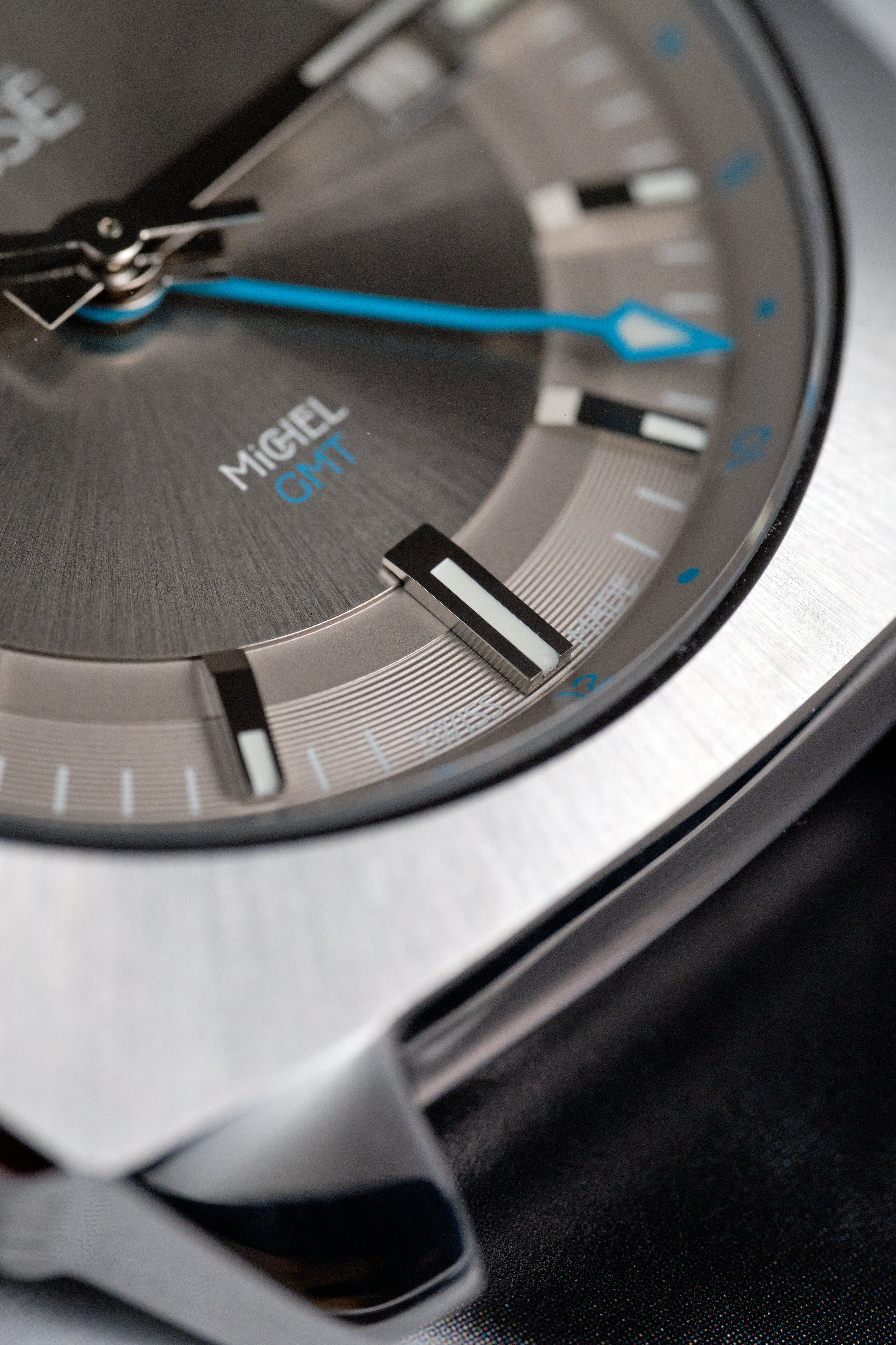 Michel GMT - Azure Signal – Tessé Watches Michel GMT - Azure Signal – Tessé Watches