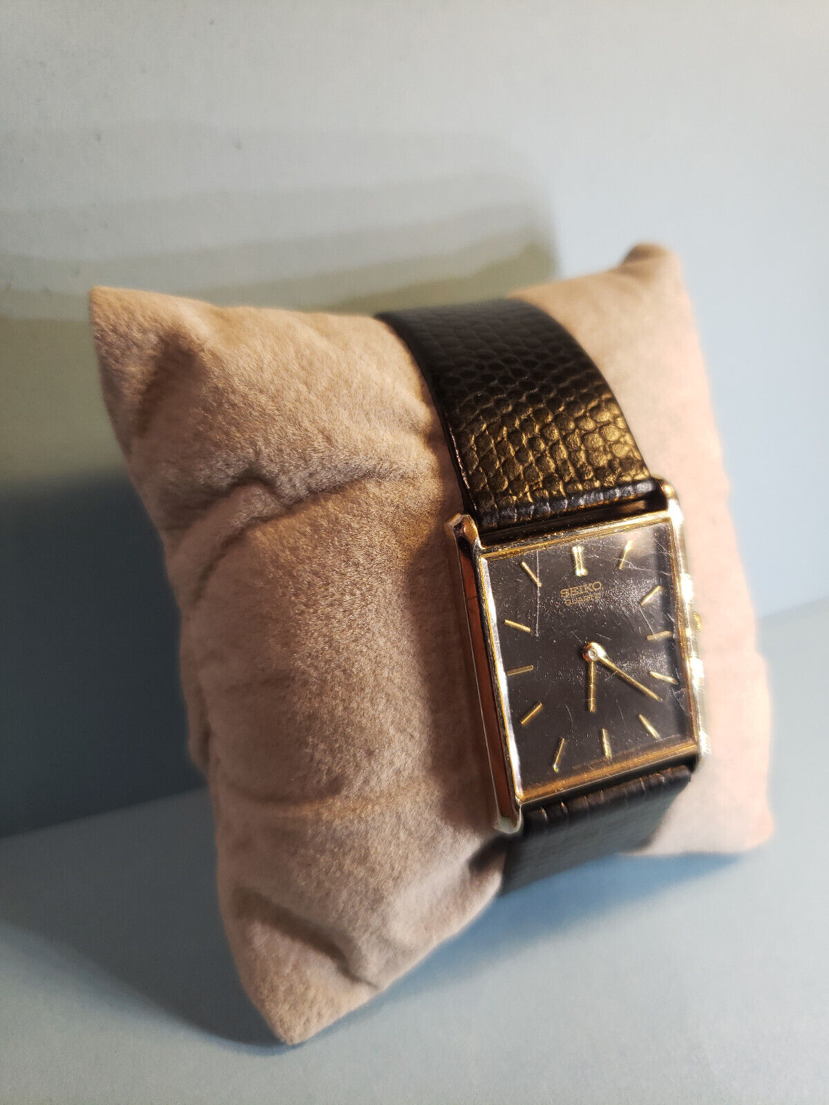 1970 - Seiko Tank Gold plated original leather black strap - Quartz